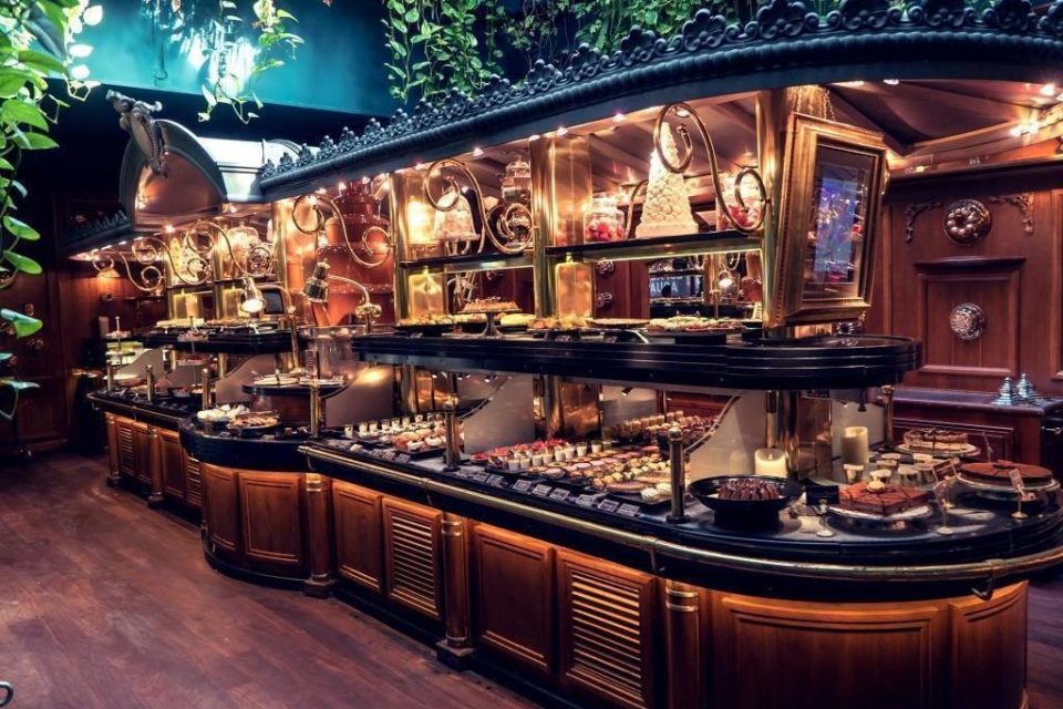 Grands Buffets de Narbonne, phénomène gastronomique français