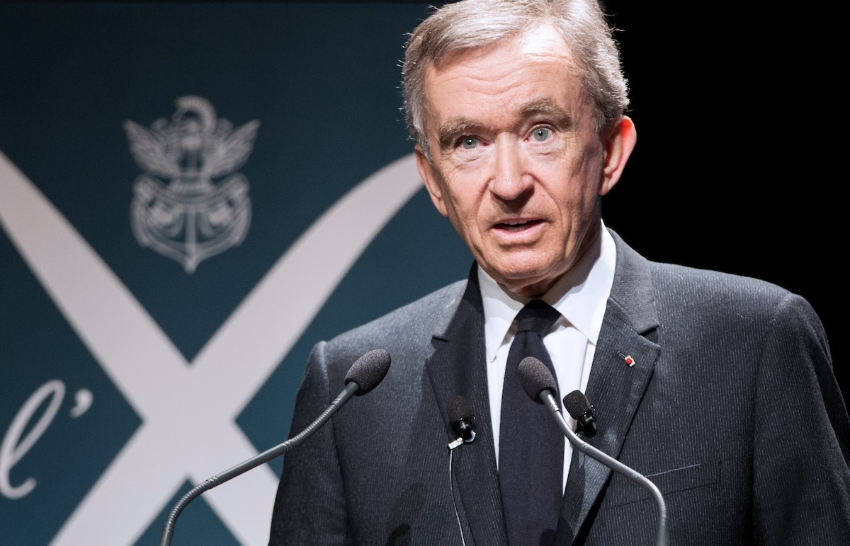 Combien gagne Bernard Arnault en un mois ?