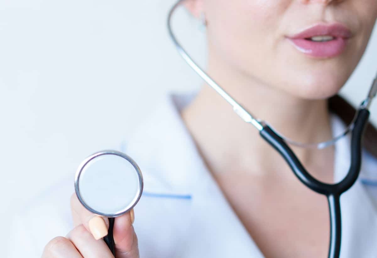 Combien gagne un interne en médecine ?