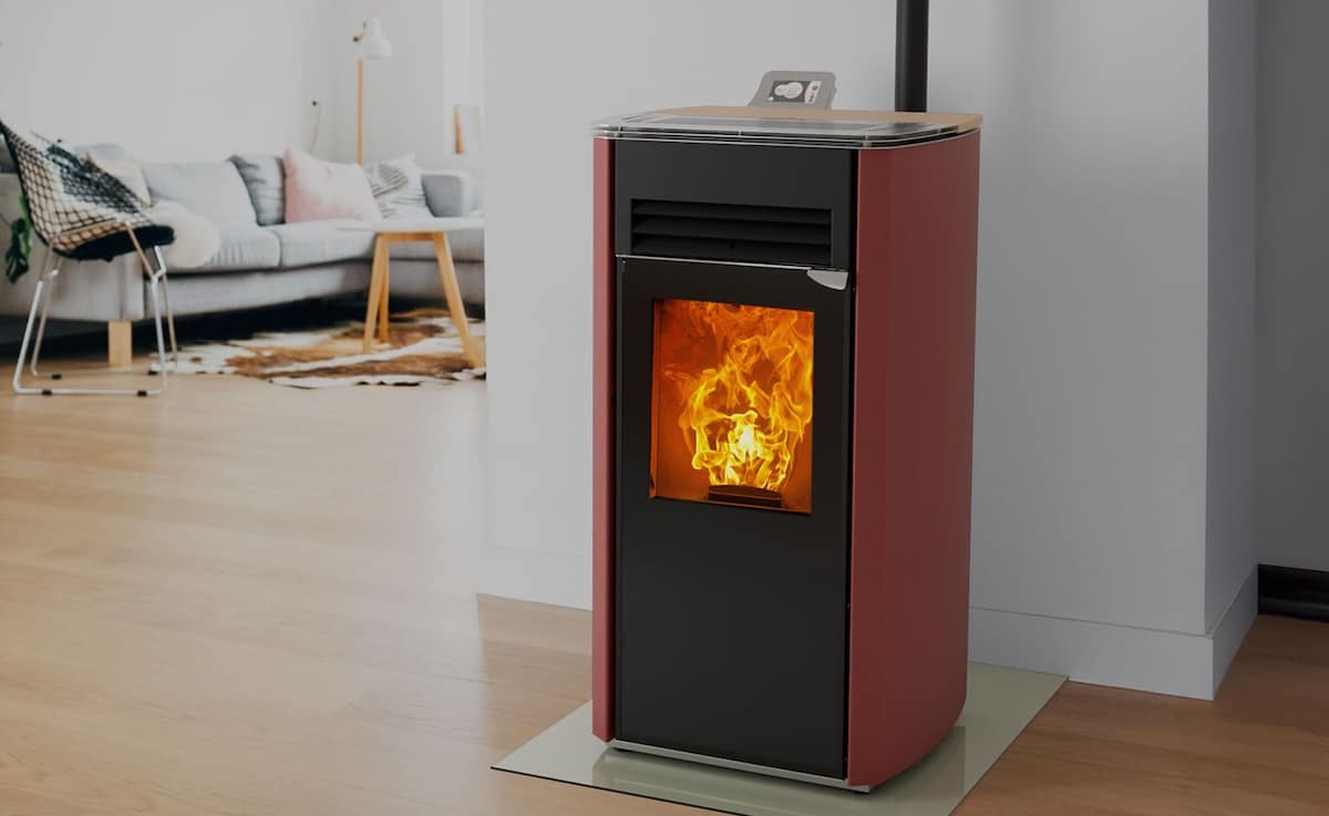 Poêle à bois ou à granulés : le comparatif