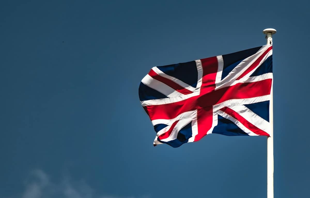 SMIC : à combien s’élève le salaire minimum en Angleterre ?