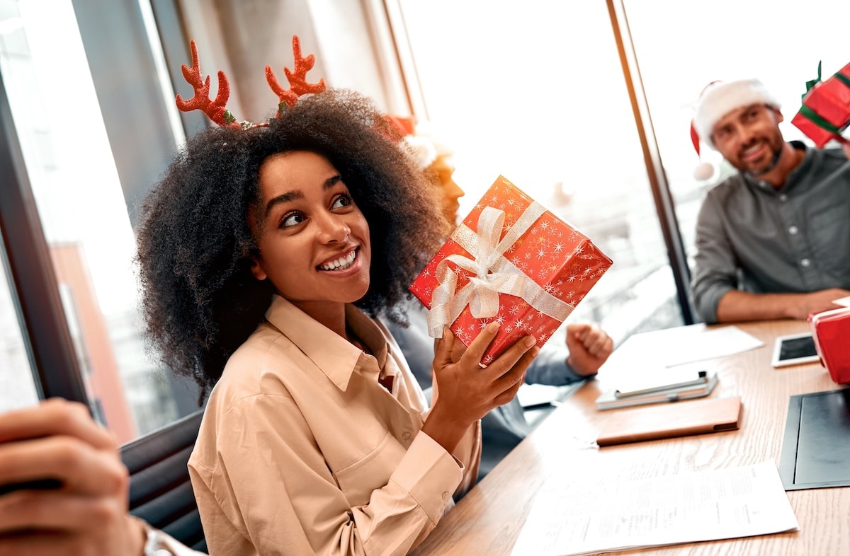 Secret Santa au bureau : le grand malaise